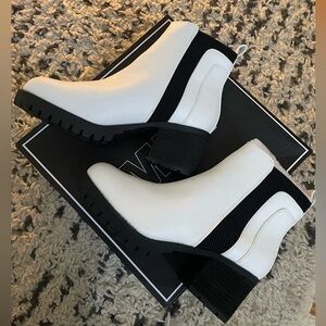 MIA | white and black Chelsea boots- ankle boot| Size: 7